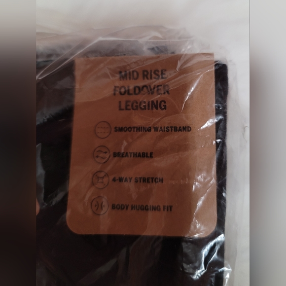 Victorias Secret Pink Tropical Shine Leggings. Brand New 💎 - Picture 7 of 8